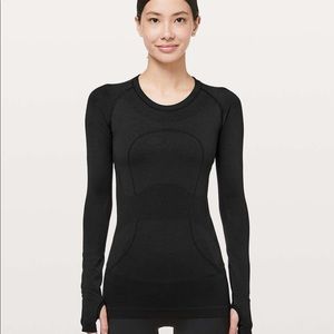 BLACK LONG SLEEVE SWIFTLY TECH